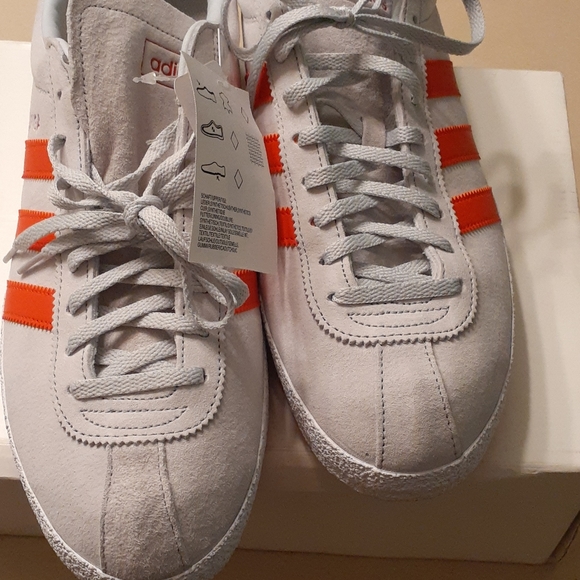 Adidas - Picture 2 of 3